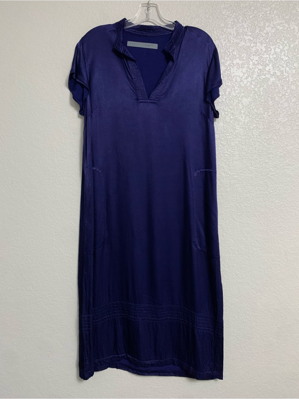 Raquel Allegra Dress 3/L Satin Midi Short Sleeve Vneck Pockets Boho Lagenlook